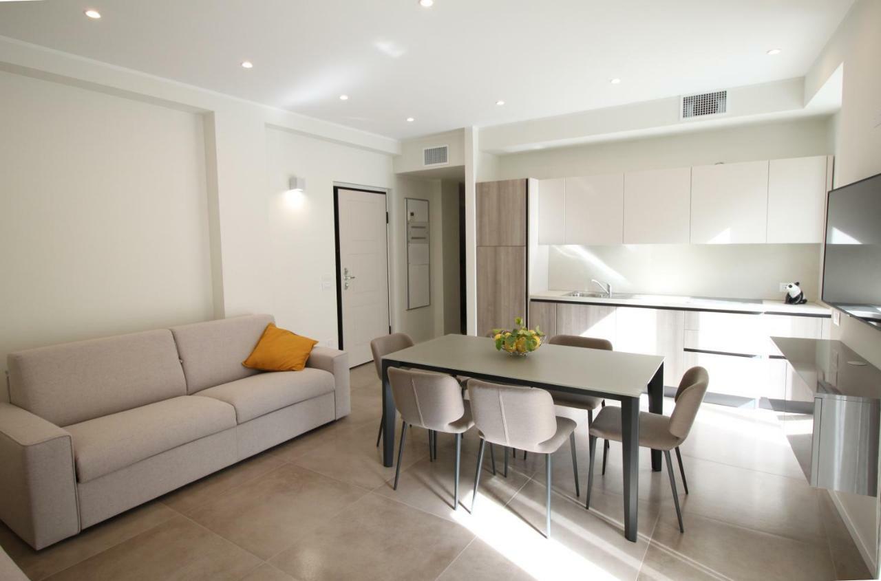 Casa Vacanze Residence Ideale Suites And Apartments Alassio Kültér fotó
